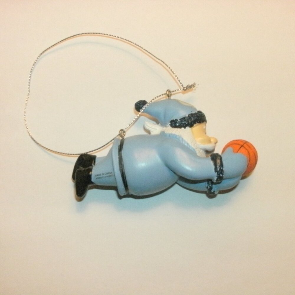 North Carolina NC Santa Playing Basketball Holiday Decoration Ornament 4"